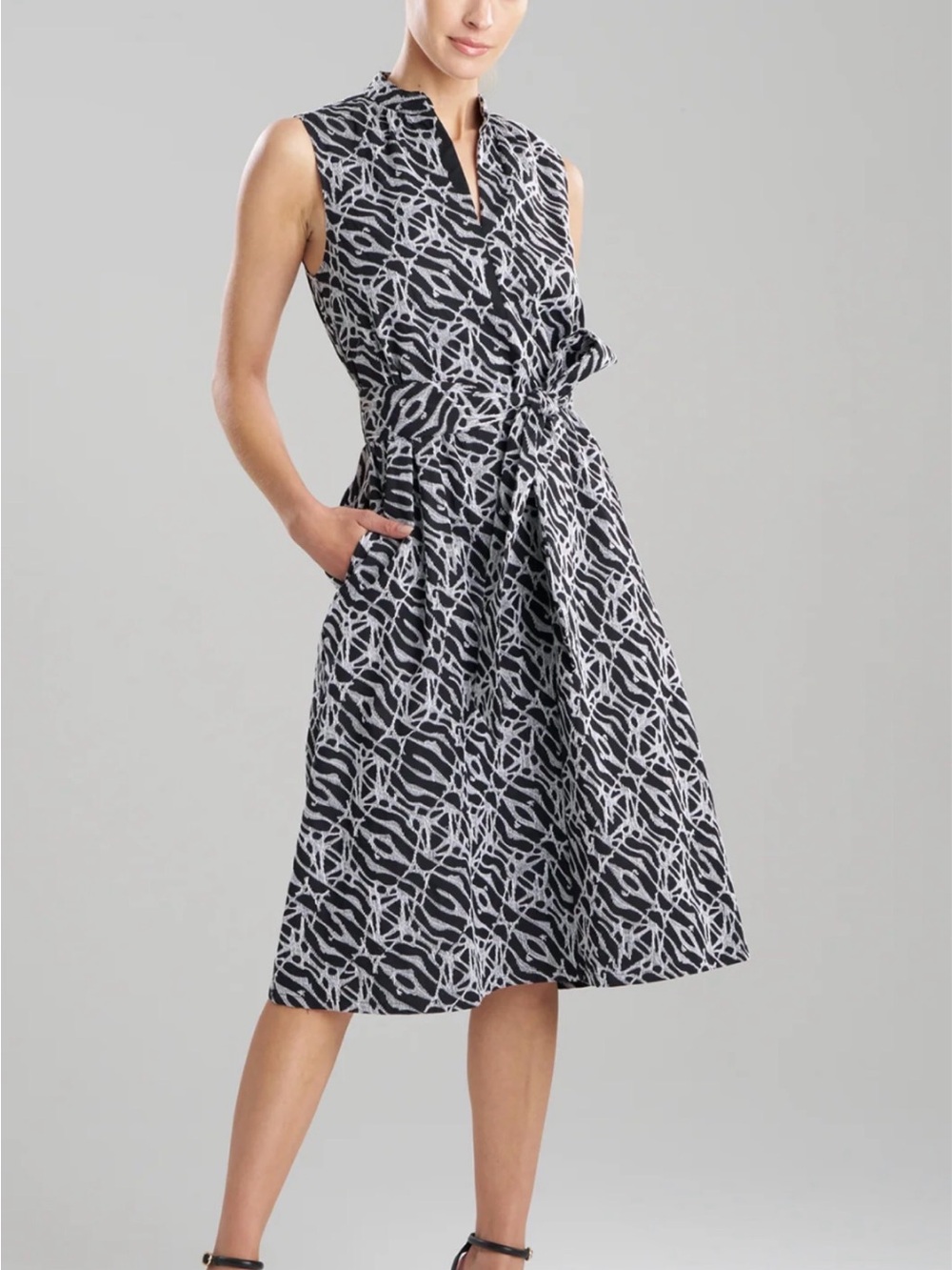 N Natori Geo Embroidered Cotton Poplin Mandarin Dress Size M NWT Black White